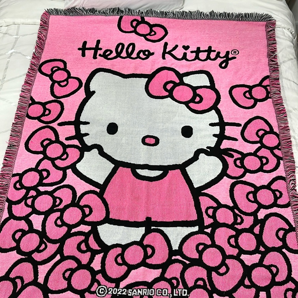 Hello kitty blanket